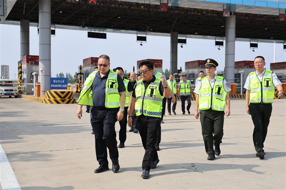 标题:中电建冀交高投公司赴新元高速督导调研<br/>说明:<br/>日期:2025/9/3<br/>来源:<br/>发表人:杨雪宁<br/>点击数:85