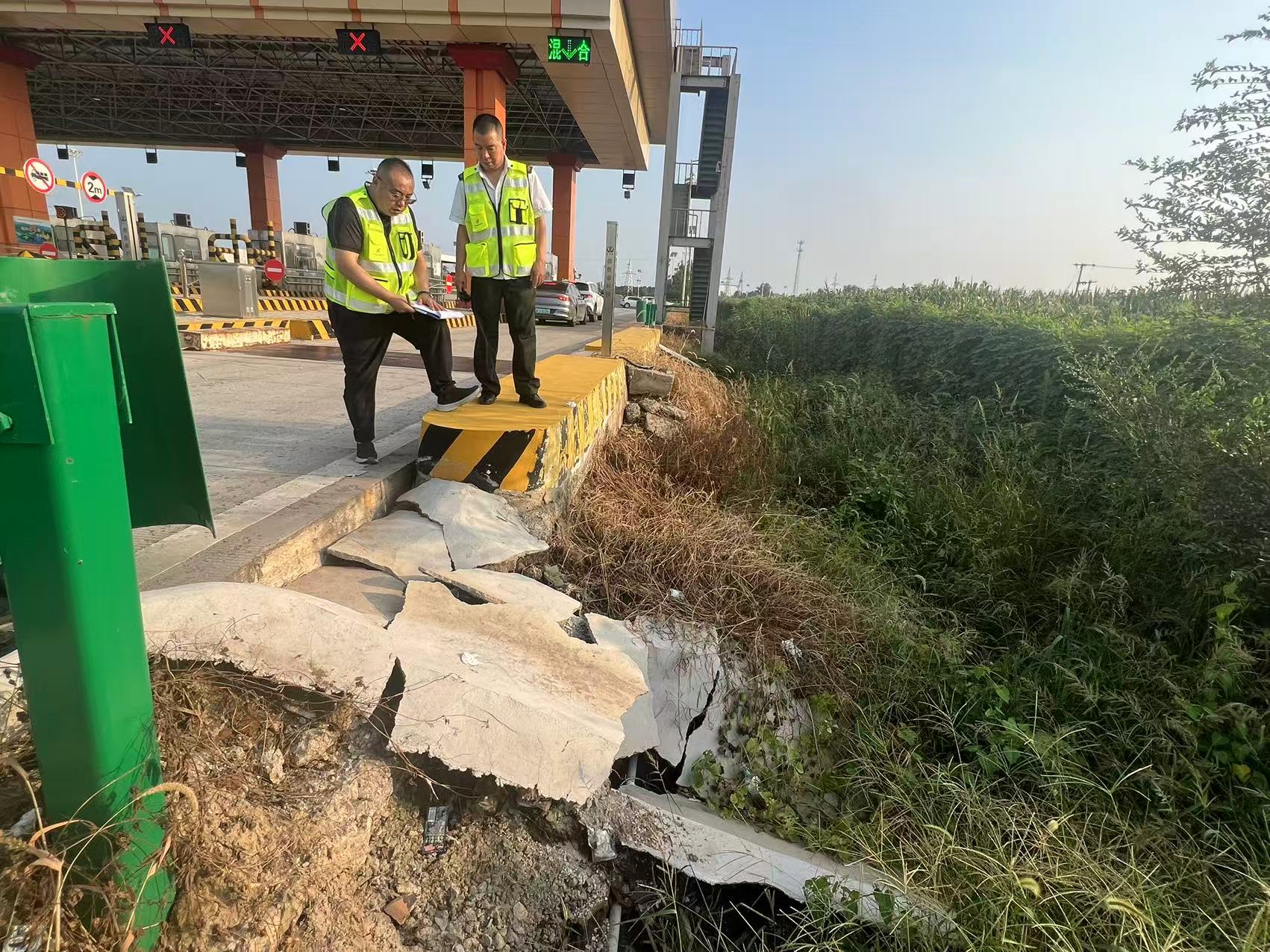 0e471593c97f526bcb55081f15f9bdd.jpg 0e471593c97f526bcb55081f15f9bdd.jpg