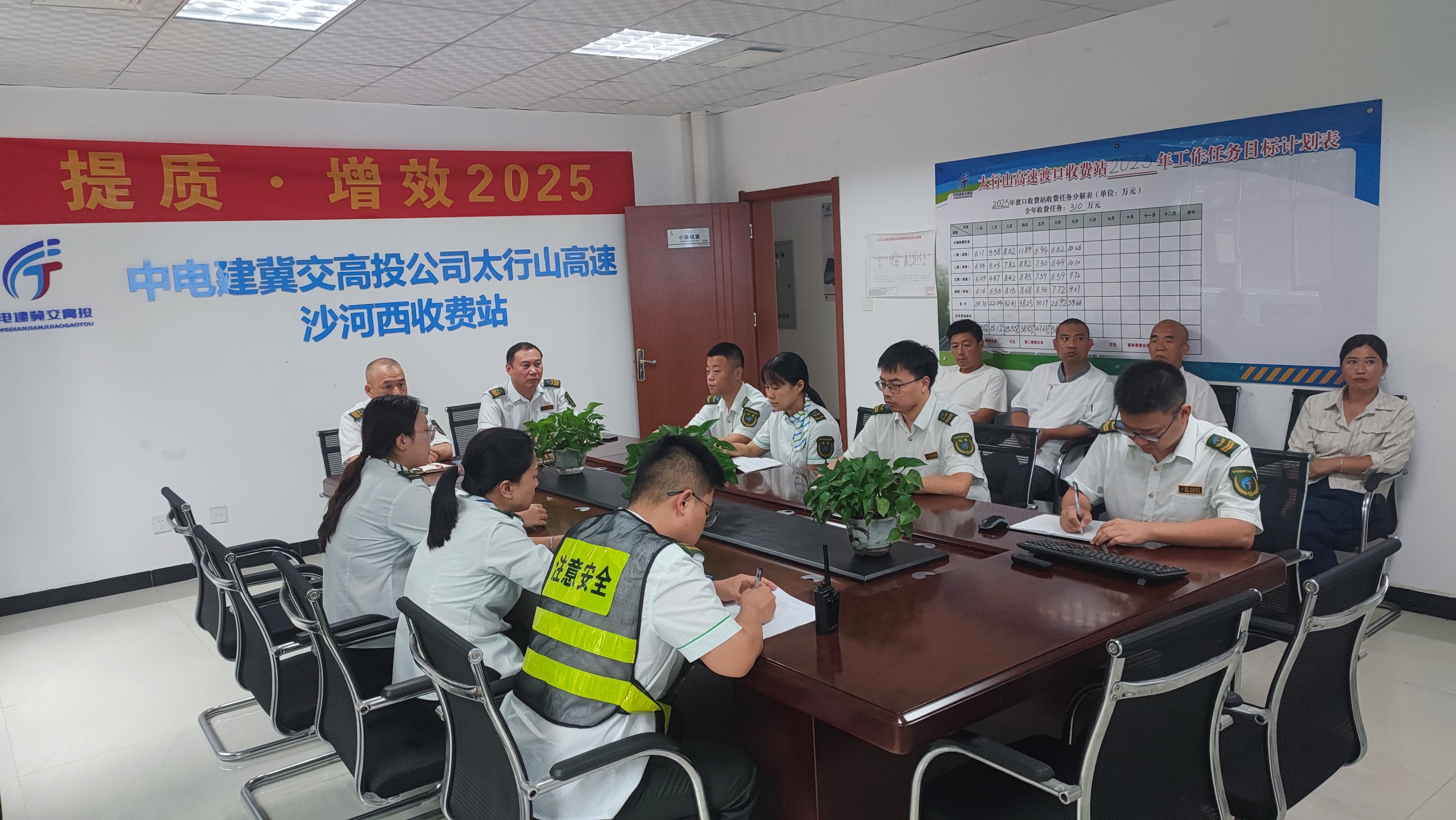 a4ef416ee1ccb16c7cb70ad8984c5e6.jpg a4ef416ee1ccb16c7cb70ad8984c5e6.jpg